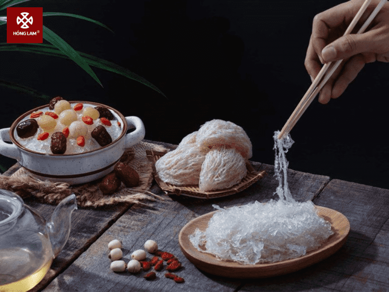 qua-tang-me-ngay-8-3