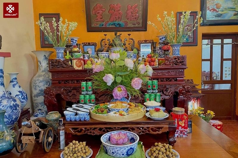 dọn dẹp bàn thờ ngày Tết