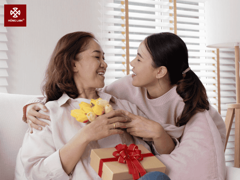 qua-tang-me-ngay-8-3