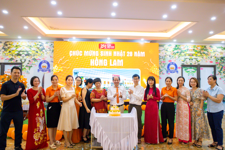 Sinh nhật Hồng Lam 28 năm - Giữ trọn Hương vị Thủ đô